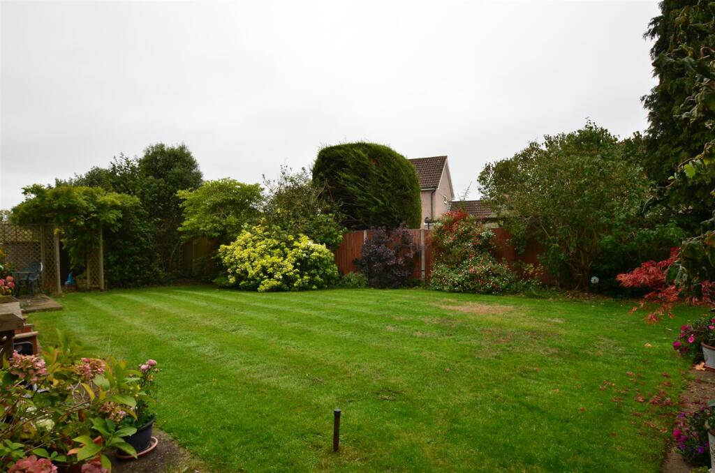 Shipham Close, Nailsea photo 2