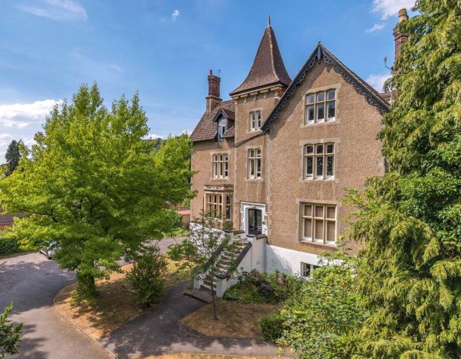 Main image of property: Raglan Road, Reigate, Surrey, RH2