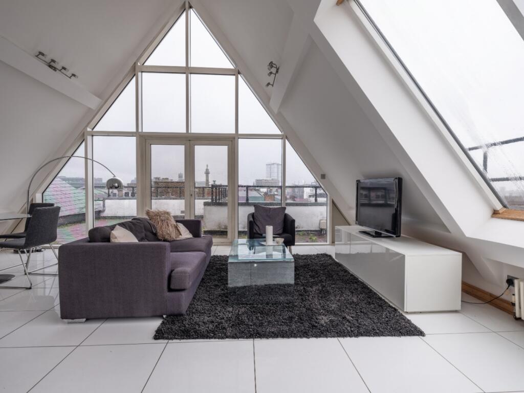 Main image of property: (£213.50pppw) Murton House, Grainger Street, Newcastle Upon Tyne, Tyne and Wear, NE1 5JQ