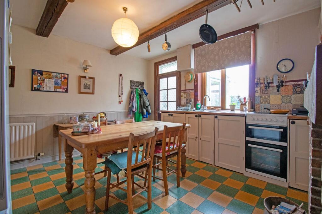 House in Bassetlaw, Walkeringham - More