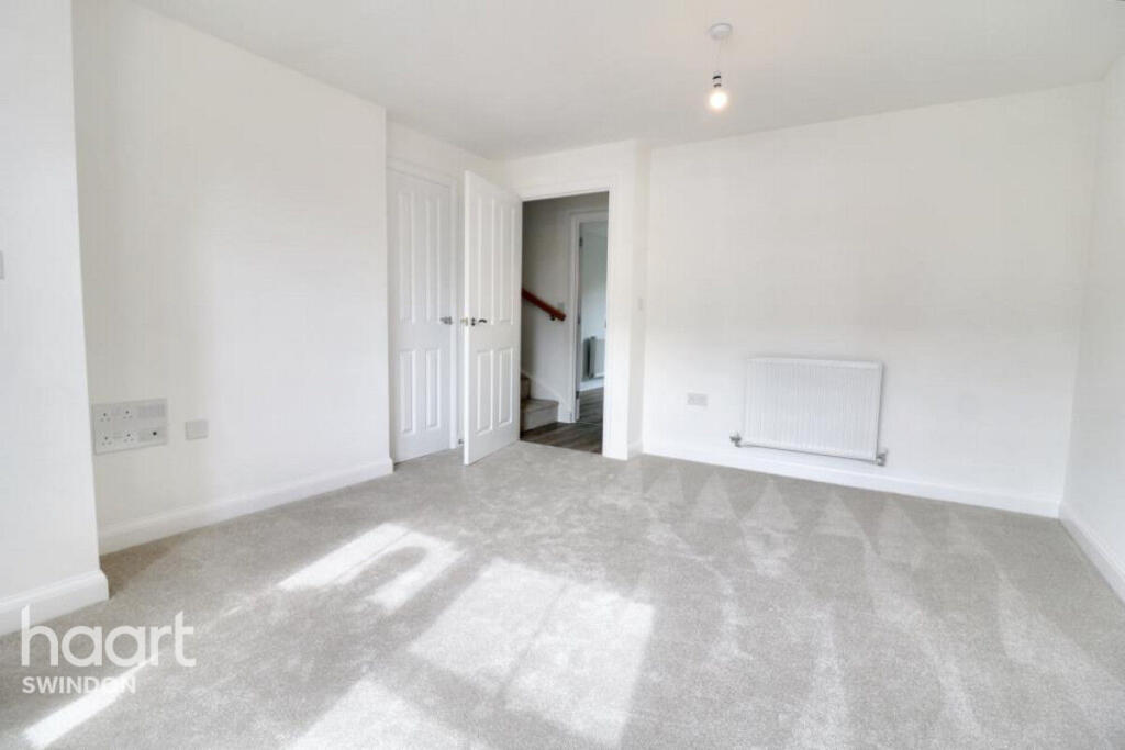 House in Swindon - View 3