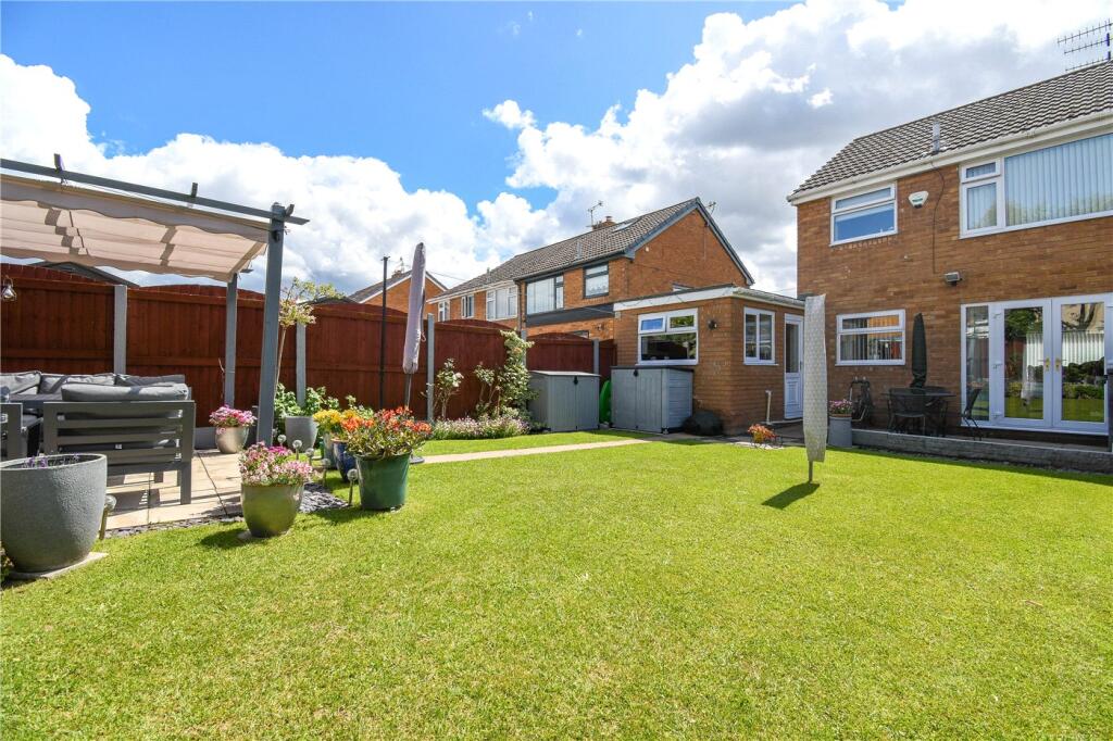 House in Wirral, Liverpool City Region - View 3