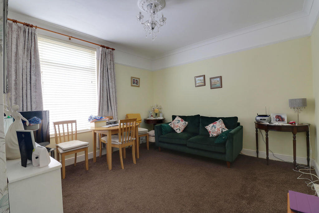 Apartment in Portsmouth - More