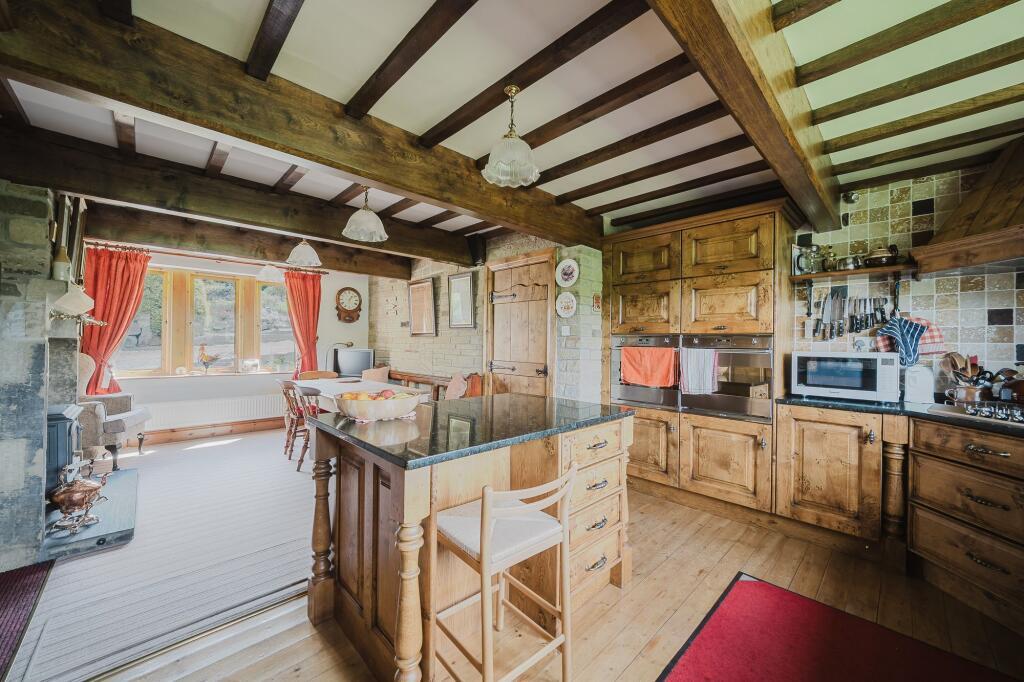 Manchester Road, Linthwaite, HD7 photo 3