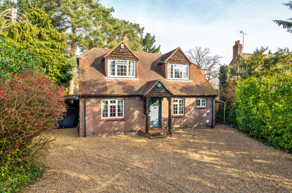 Main image of property: Elmbridge Lane, Woking, Surrey, GU22