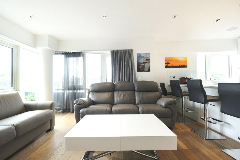 Longfield Avenue, Ealing, W5 - View 3