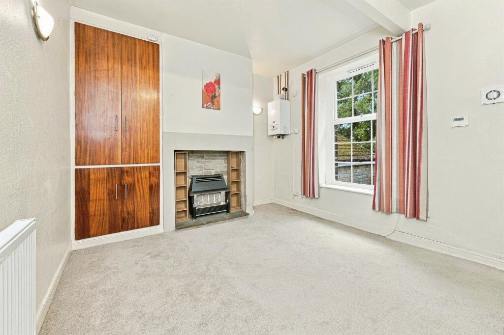 House in Huddersfield - View 2