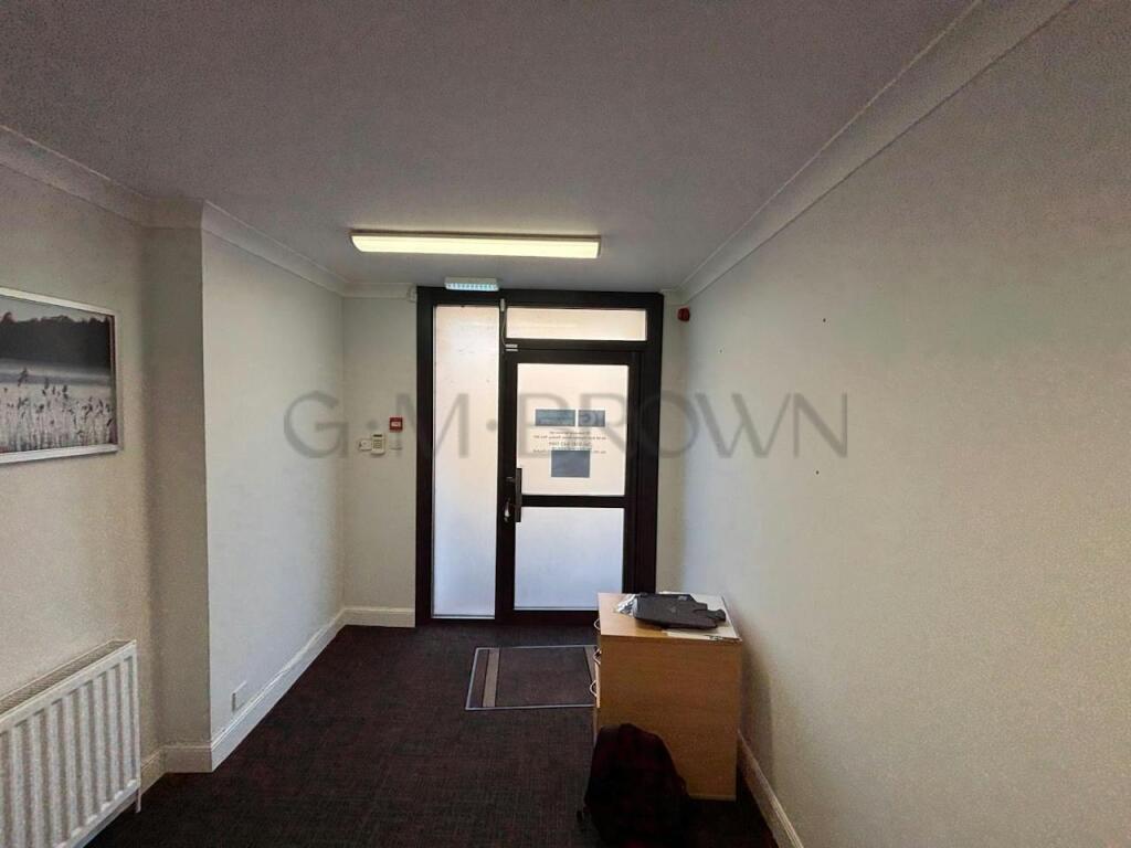 70 Back Sneddon Street