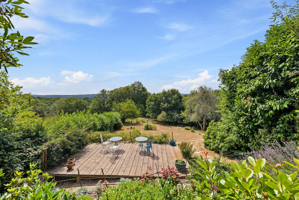 Apartment in East Grinstead, Ashurst Wood - View 3
