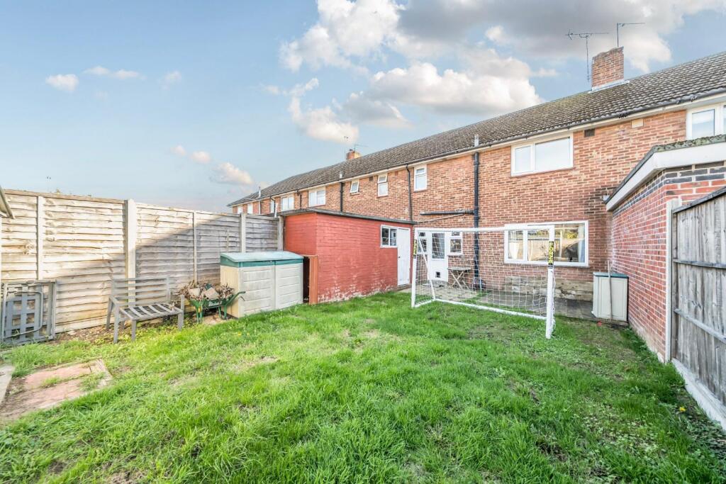 House in Havant, Leigh Park - More