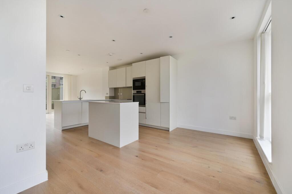 Apartment in London - View 5