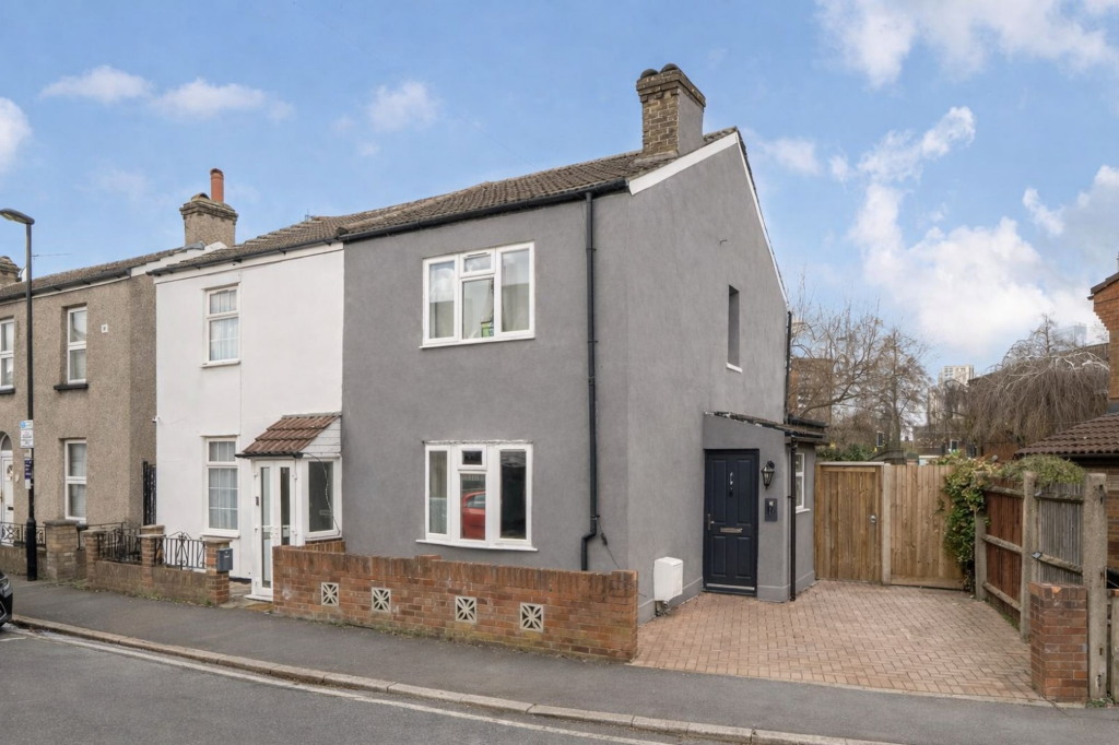 Main image of property: Waddon Road, Croydon, CR0