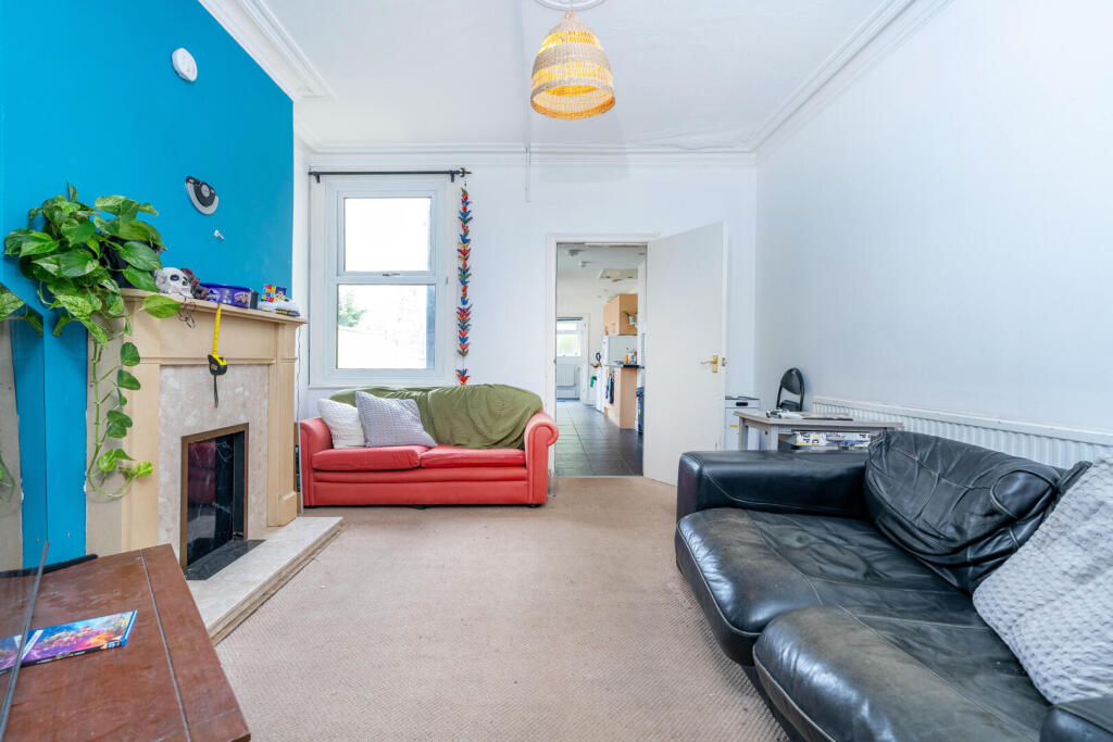 House in Lincoln, Whitton Park, New Boultham - View 2