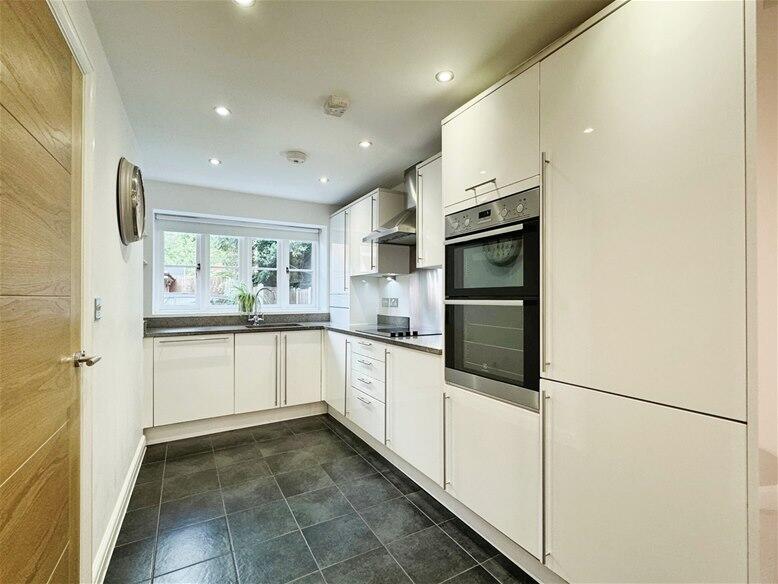 Additional image 3 of Iris Close, Harpenden, AL5