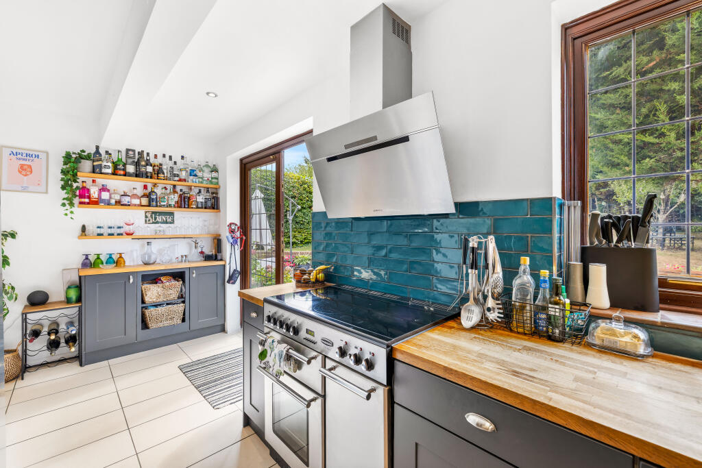 House in Croydon - View 5