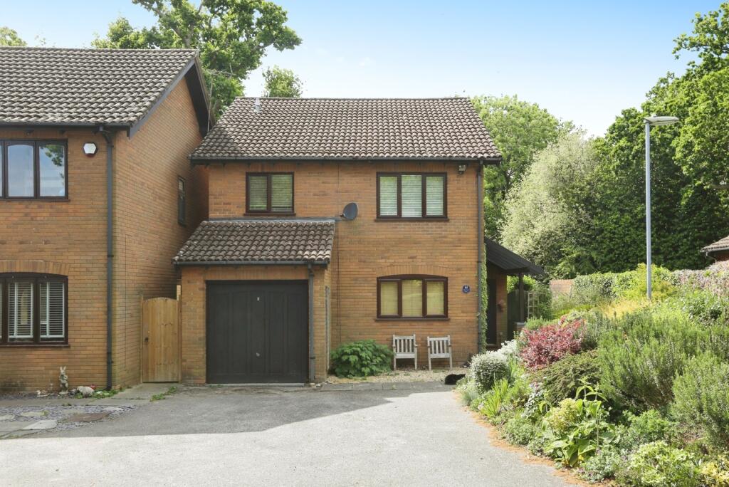 Main image of property: High Oaks Close, Locks Heath, Southampton, Hampshire, SO31
