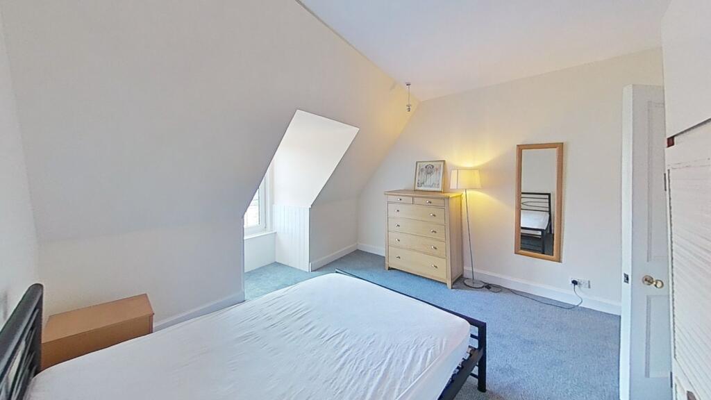 Apartment in Edinburgh - More