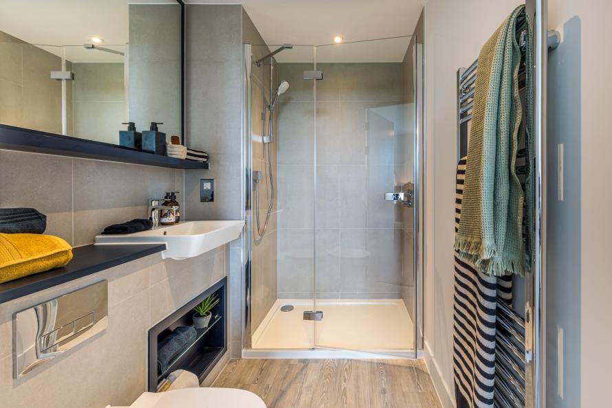 Apartment in Hounslow, Lampton, Heston - More