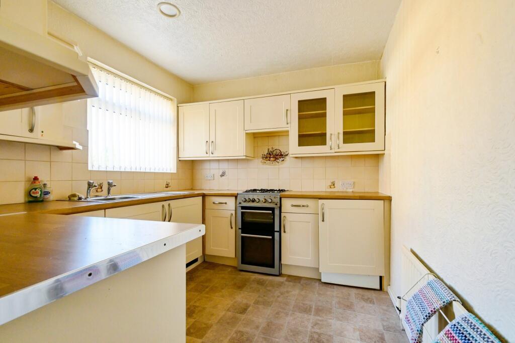 Hardfield Road, Manchester, M24 photo 5