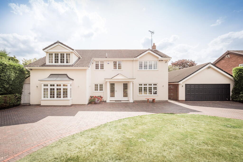 Main image of property: Roman Lane, Sutton Coldfield, Staffordshire, B74 3AE