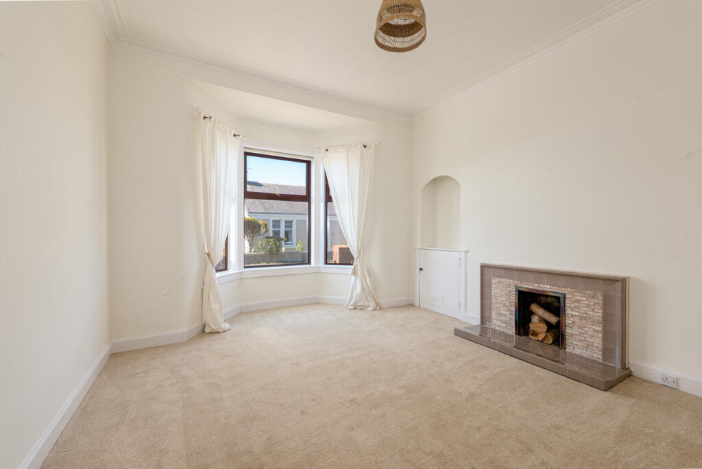 Dunlop Street, Strathaven, ML10 photo 2