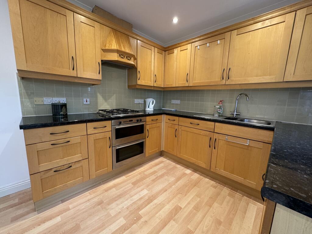 House in Taunton - View 4