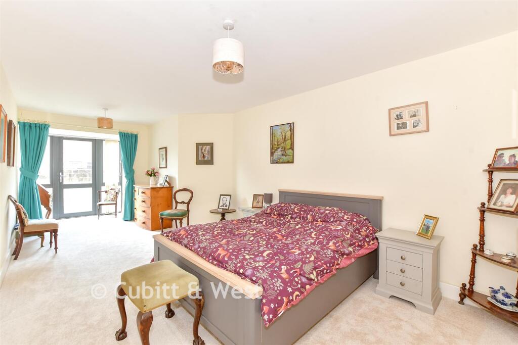 Apartment in Chichester, Midhurst - View 5