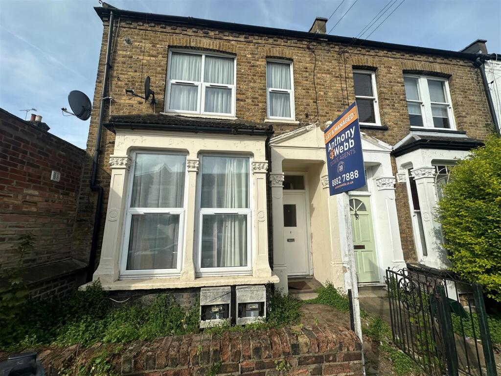 Main image of property: Vale Grove, Harringey, London N4