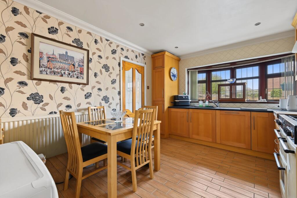 House in Stanford-le-Hope, Essex - View 5