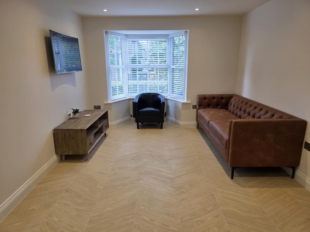 Apartment in St Albans - View 4