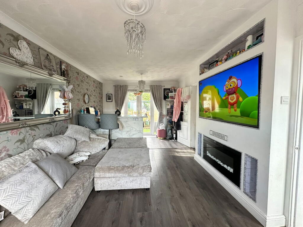 Main image of property: Bowden Close, Hyde, SK14 3QB