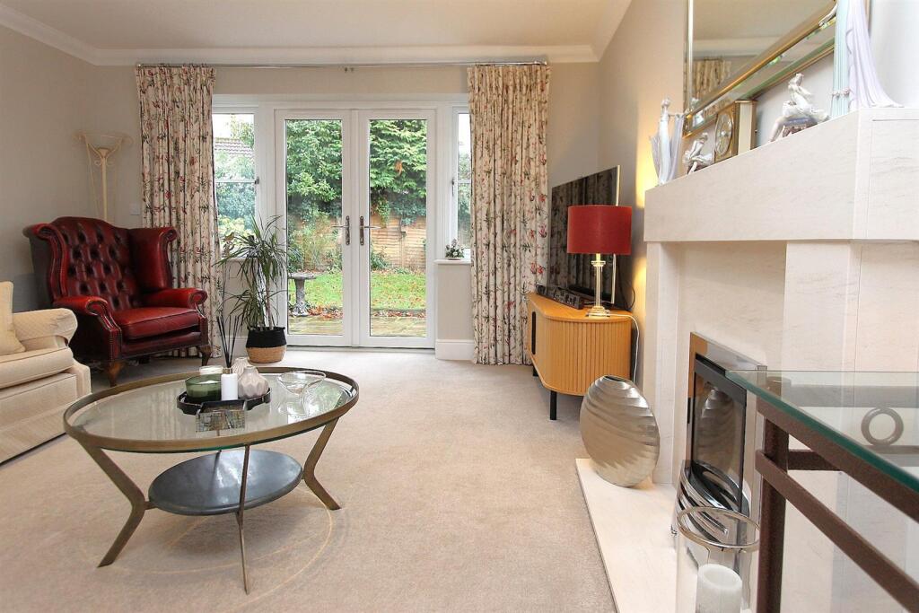 Norton Close, Norton, Stourbridge, DY83DF photo 3