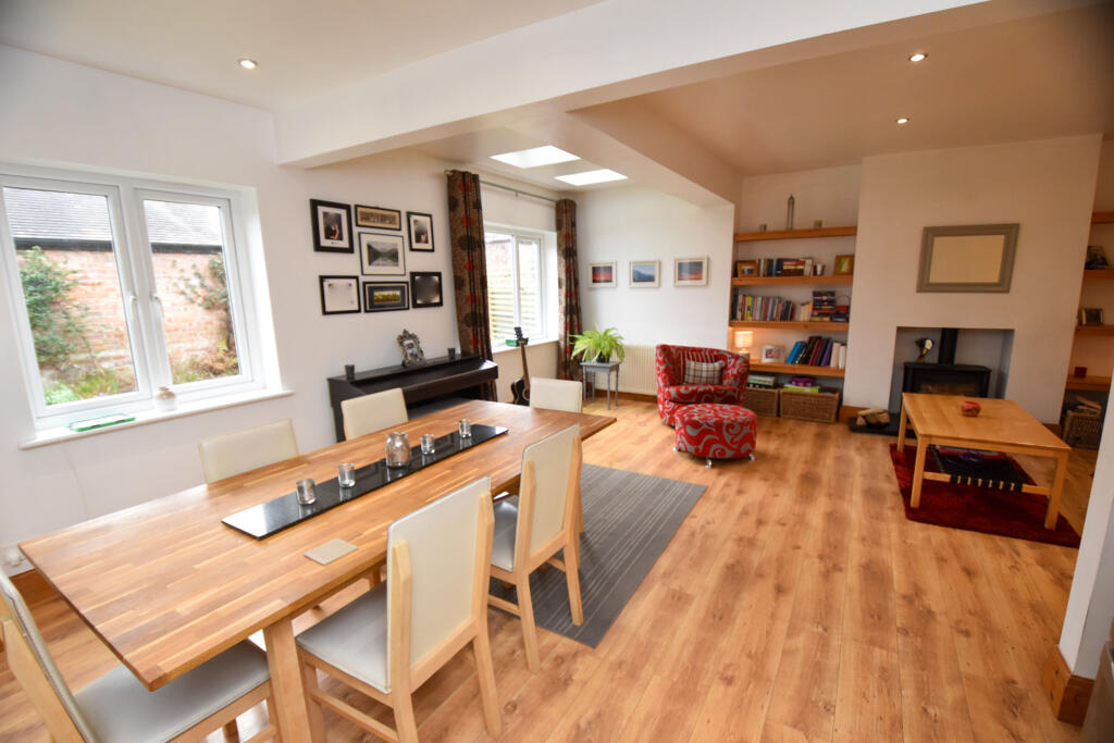 House in Trafford, Calder Bank - More