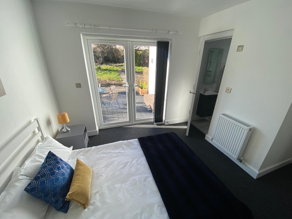 1 bedroom house share for rent