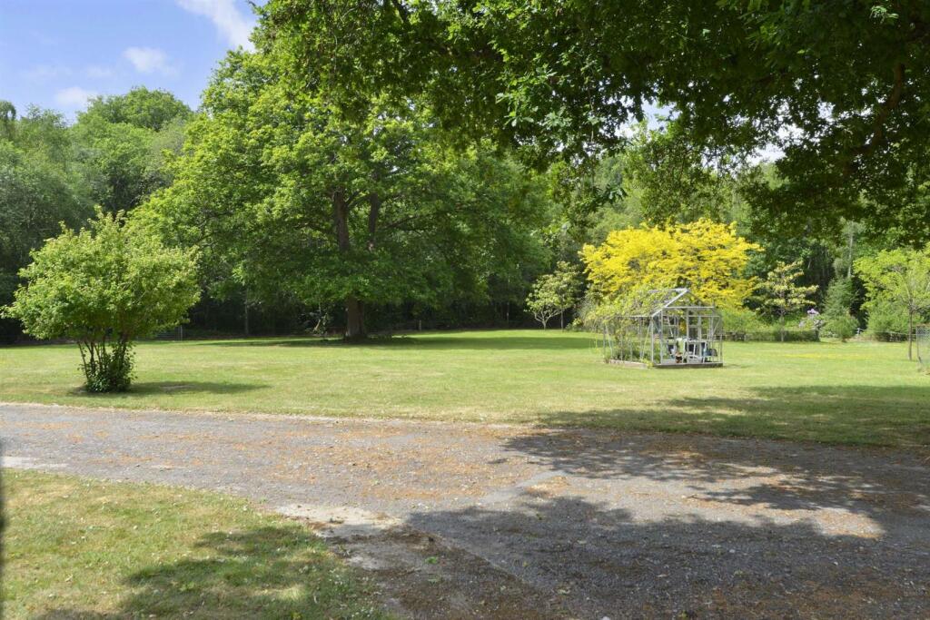 Plaistow Road, Dunsfold, Godalming - Photo 12