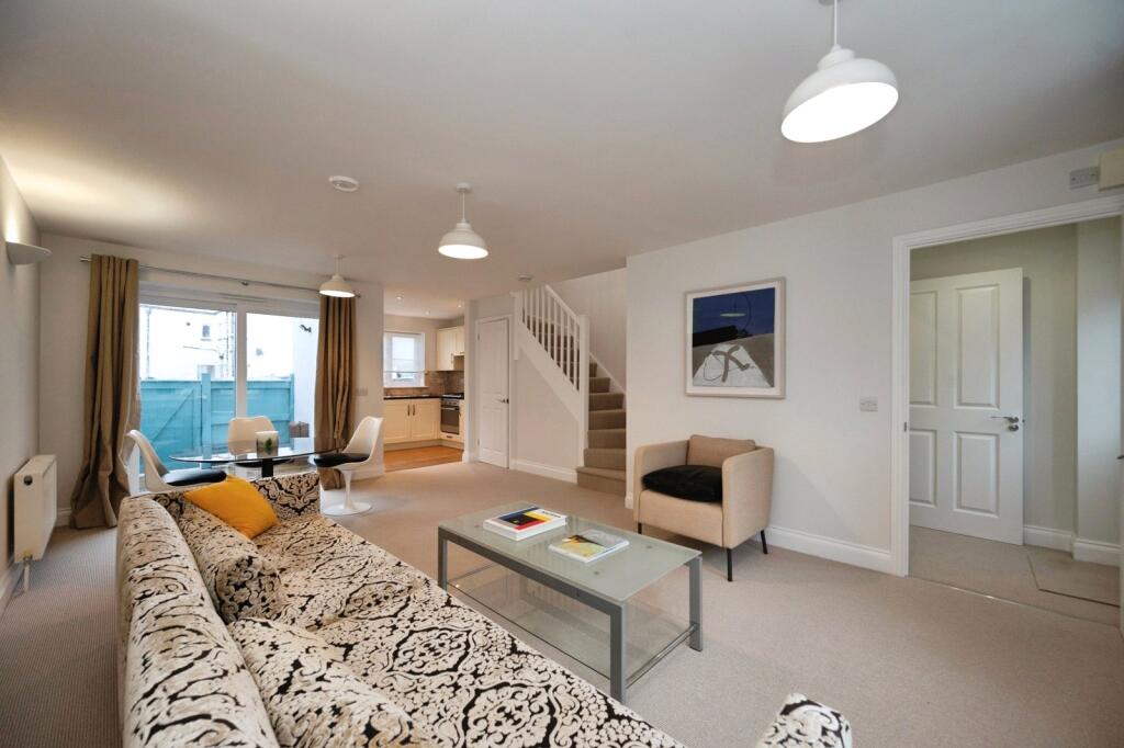 House in Havant, Hampshire - View 4
