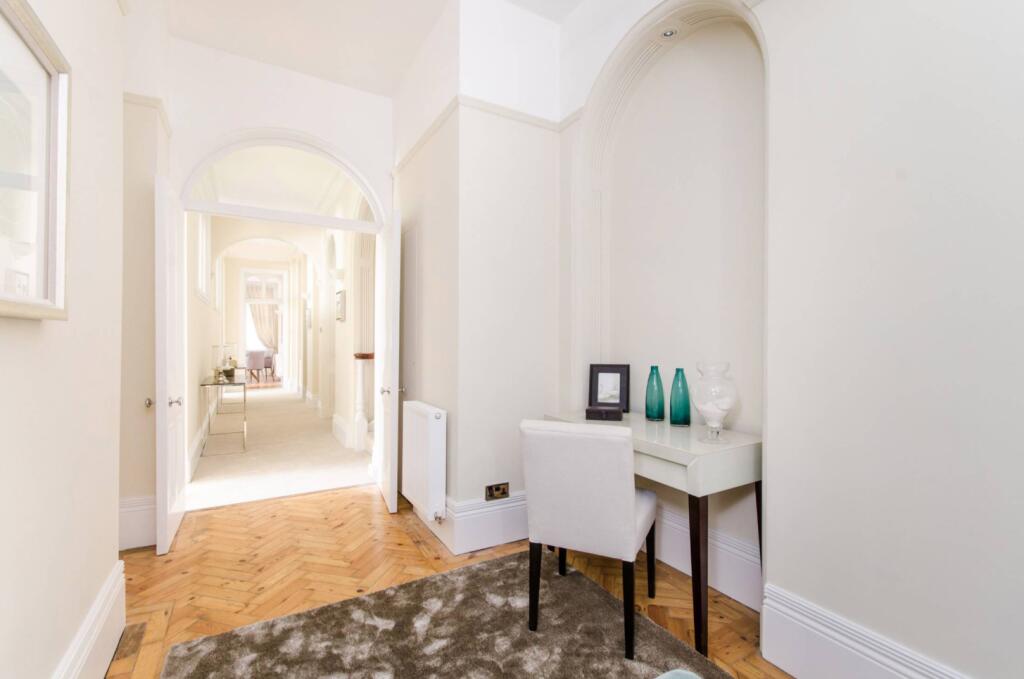 Apartment in London - View 3