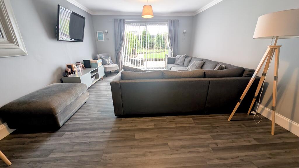 6 Birch Road, Abronhill, Cumbernauld, North Lanarkshire photo 4