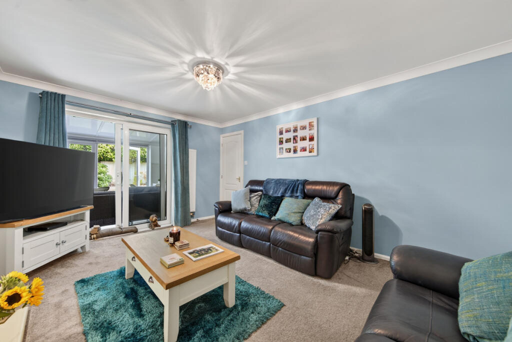 House in Wellingborough, Glenvale Park - View 3