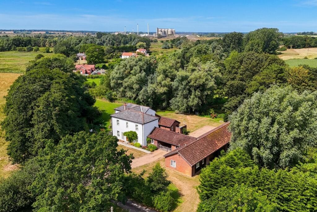 Main image of property: Marsh Road, The Common, Limpenhoe, Norwich