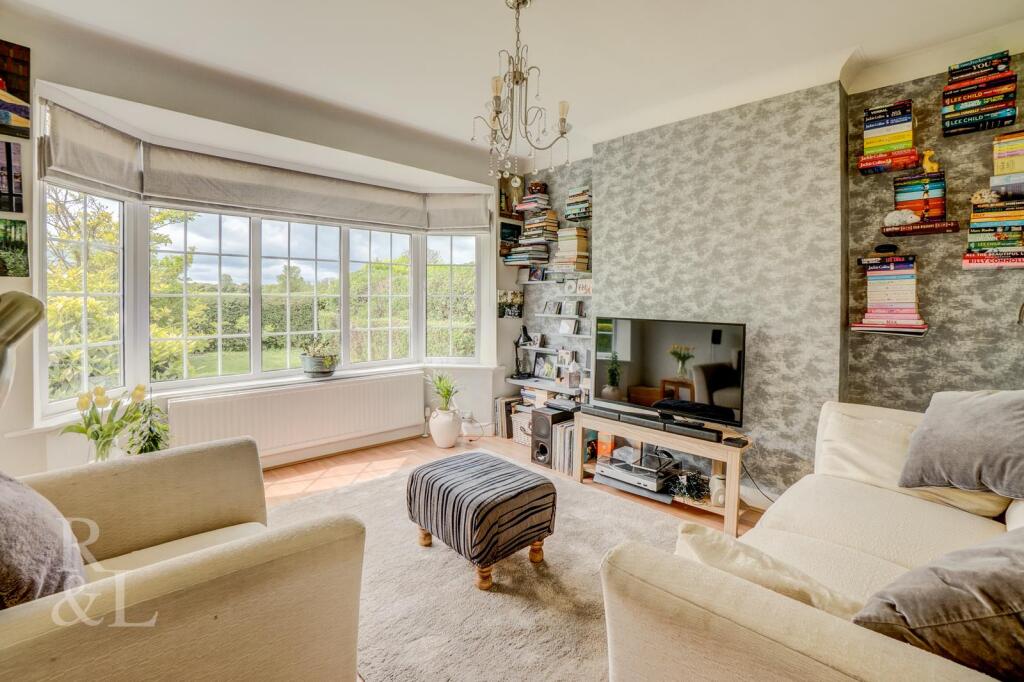House in Nottingham, Tollerton - More