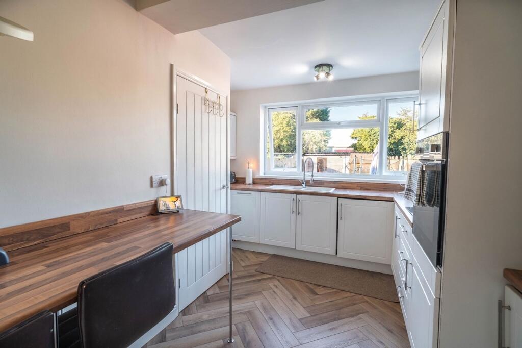 House in Hull - View 5