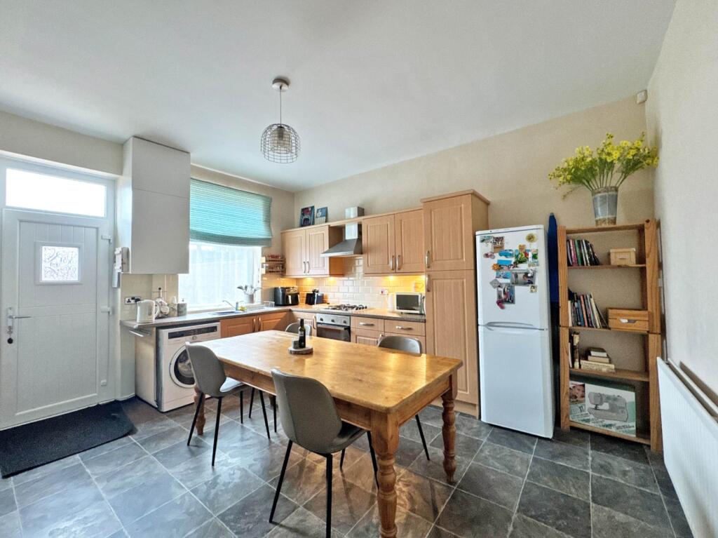 House in Oldham, Greater Manchester - View 4