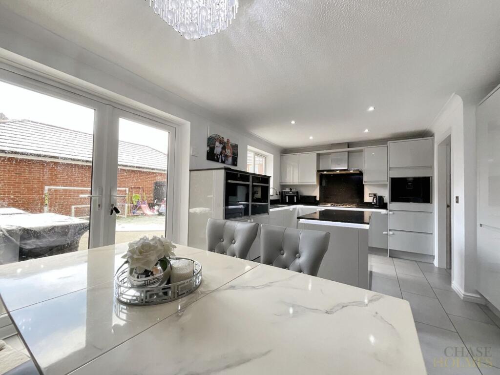 House in South Tyneside, West Harton - More