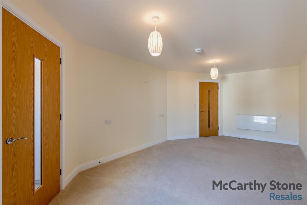 Apartment in Dover - View 4