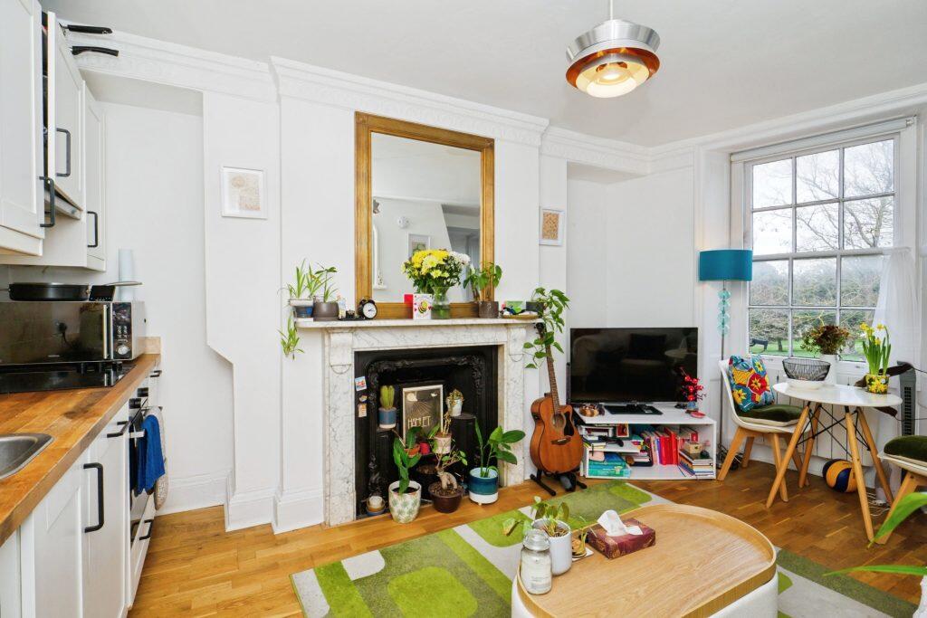 Apartment in Canterbury - View 5