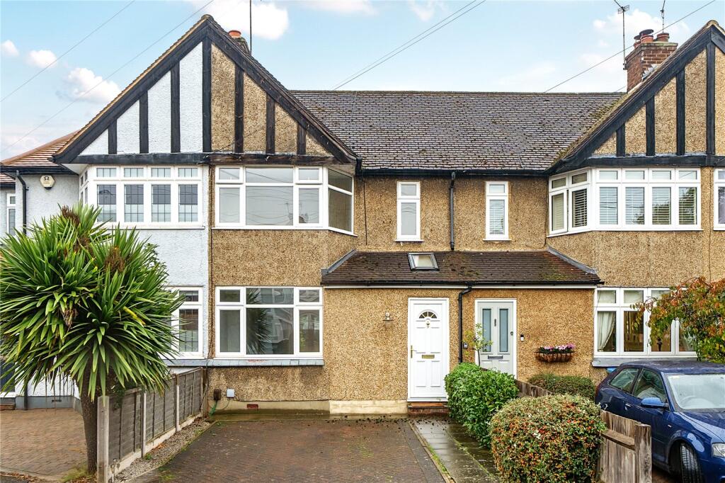 2-bed terraced on River Walk, Walton-On-Thames, KT12, £475,000