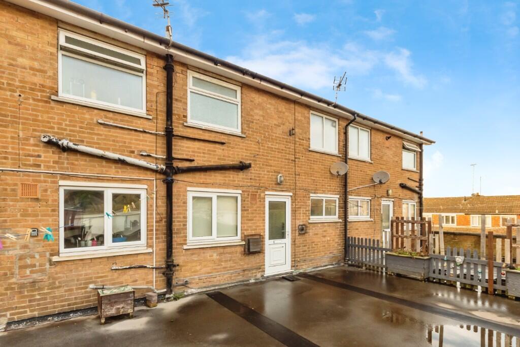 Main image of property: Wolds Drive, NG12