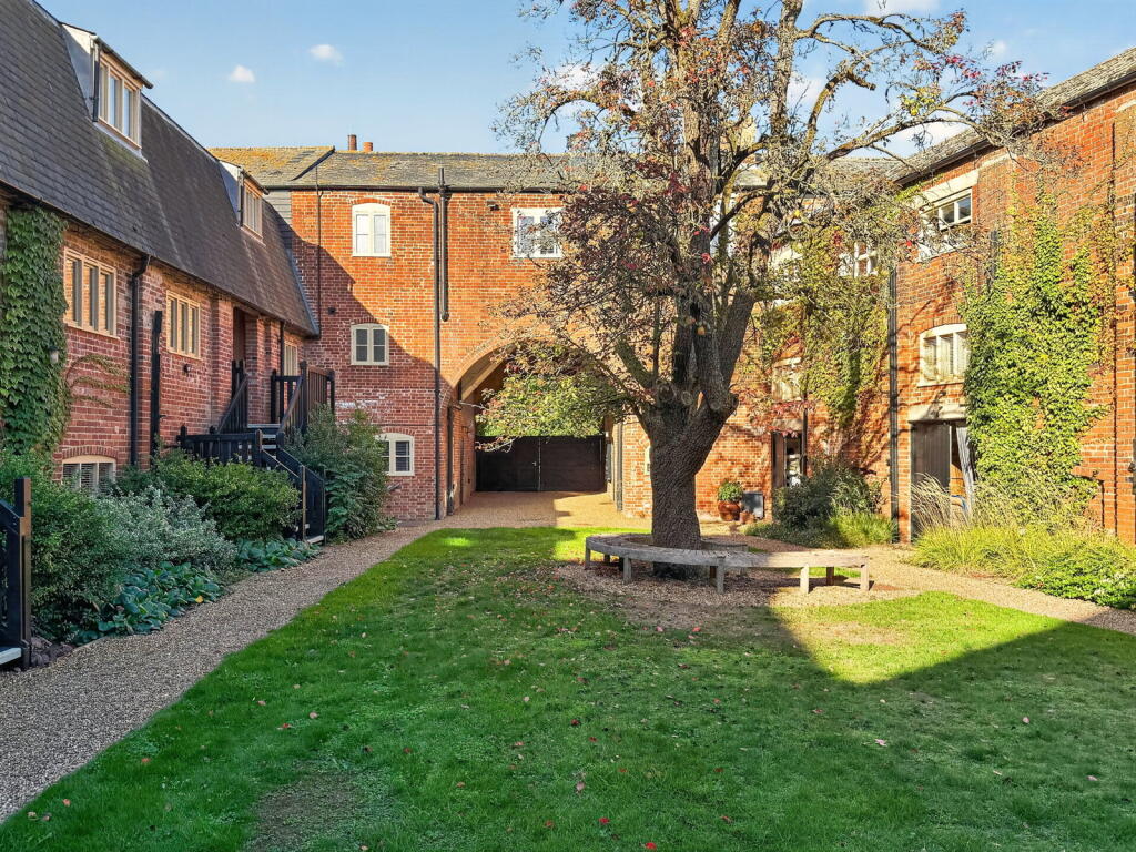 House in Ipswich - View 2