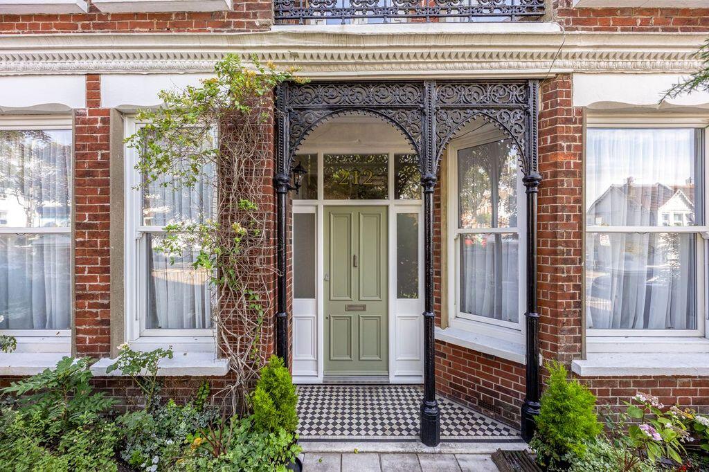 House in Brighton, Round Hill - View 4